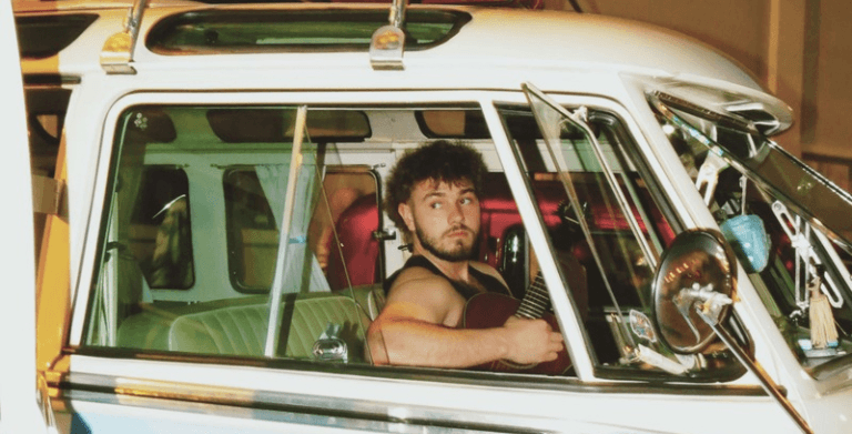 A DELUXE VERSION OF THE ALBUM WESTFALIA FOR STATZZ