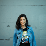 SARA DUFOUR JOINS THE COYOTE FAMILY AND PRESENTS A NEW SINGLE FOR THE HOLIDAYS